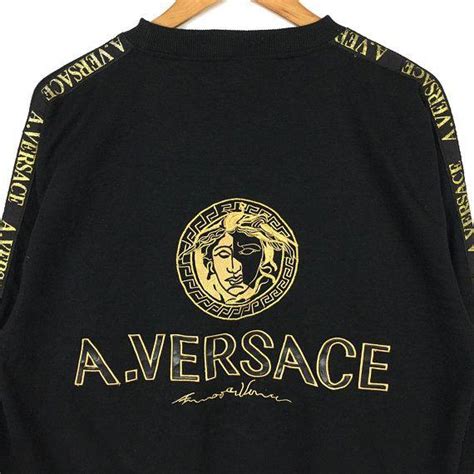 streetwear vintage versace